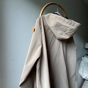 Zara Beige Raincoat with Hood – Stylish and Lightweight Waterproof Jacket